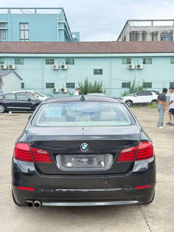 BMW 5 Series 2011 2.5L Automatic Sunroof 7