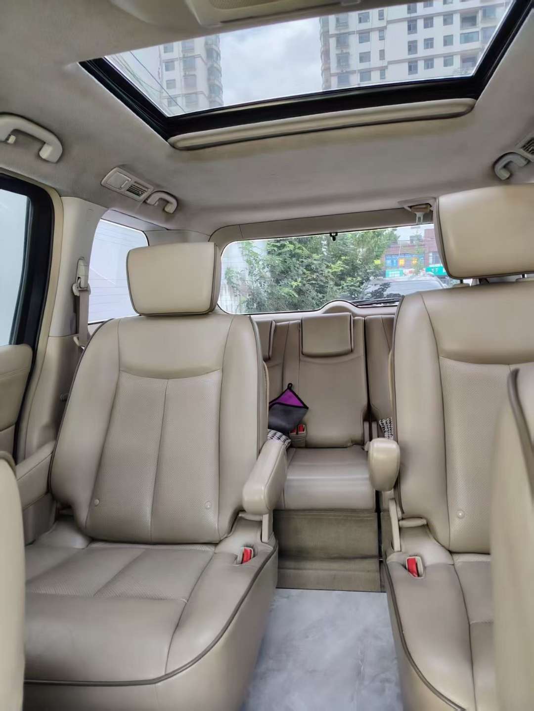 Nissan Quest 7