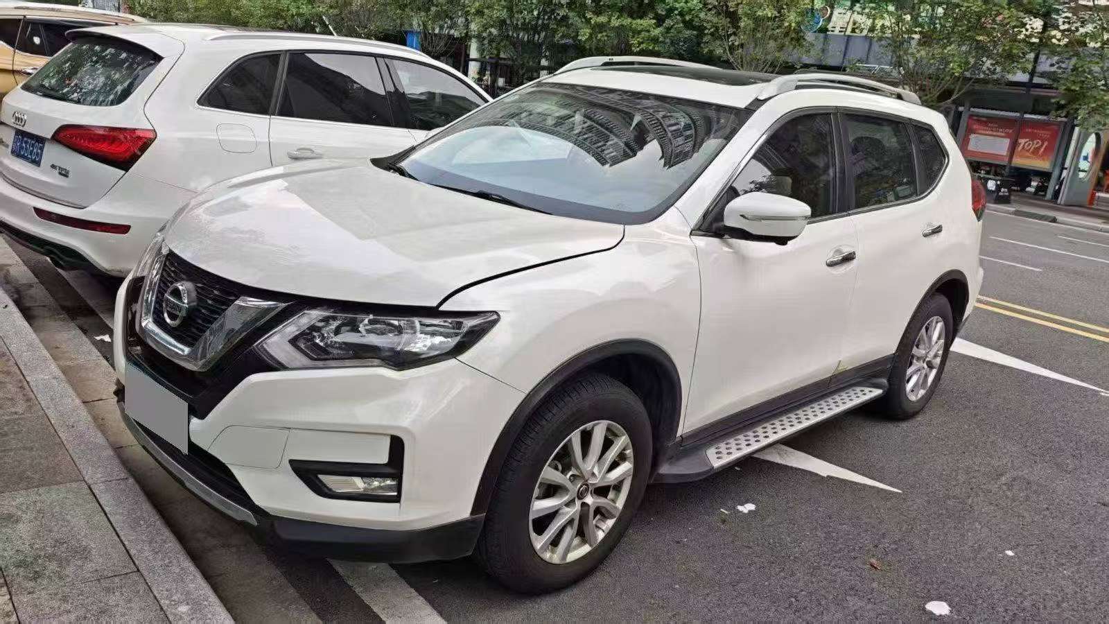 Nissan X-Trail 2.0L 2WD Comfort 2
