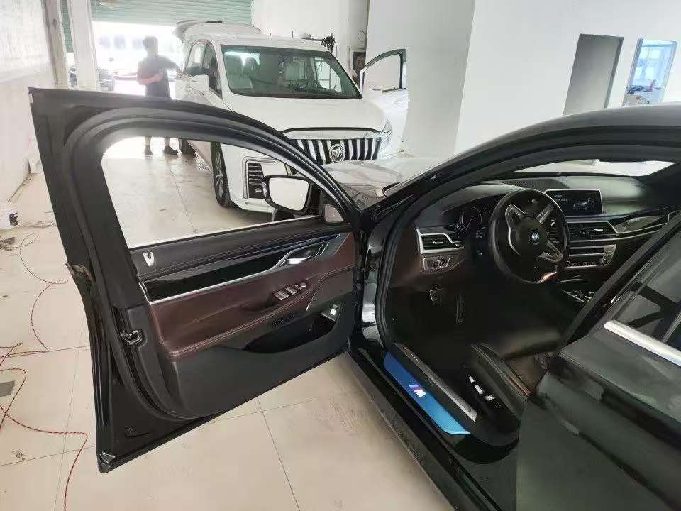 BMW 7 Series 3.0T M Sport Package 8