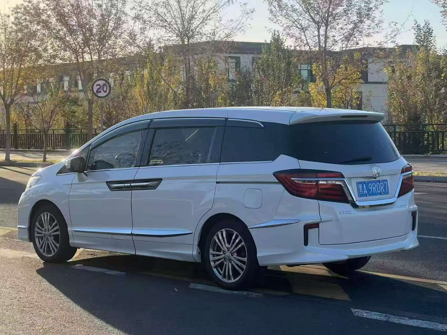 Honda Elysion 2017 Luxury Edition 2.4 Automatic 6