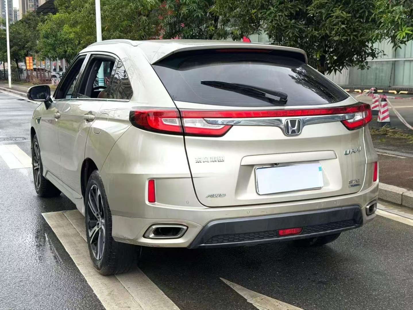 Honda UR-V 2017 2.0T 370TURBO AWD Premium Edition 5