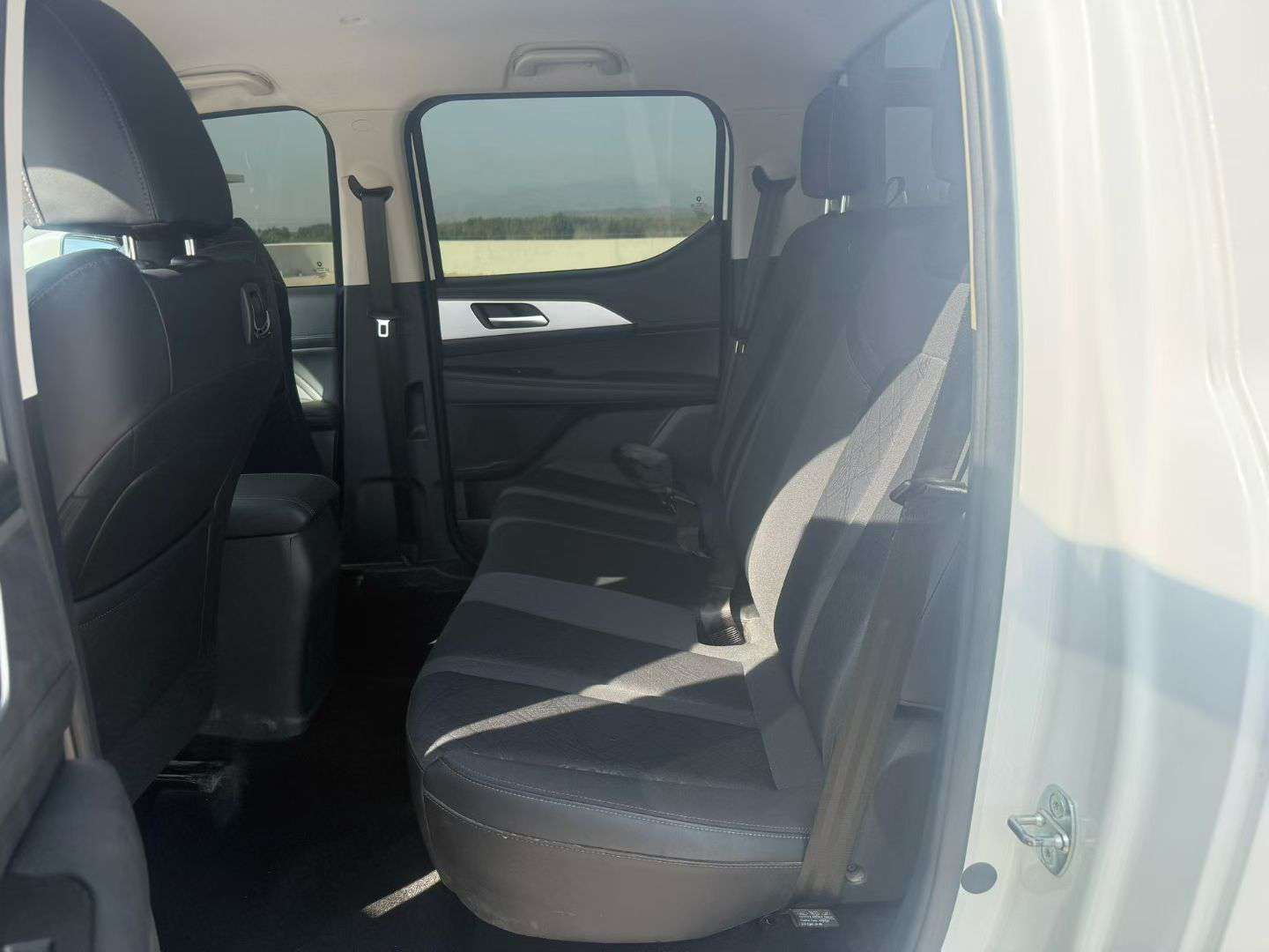 Great Wall King Kong Gun 2.0T Manual Diesel 4WD Elite Long Box 6