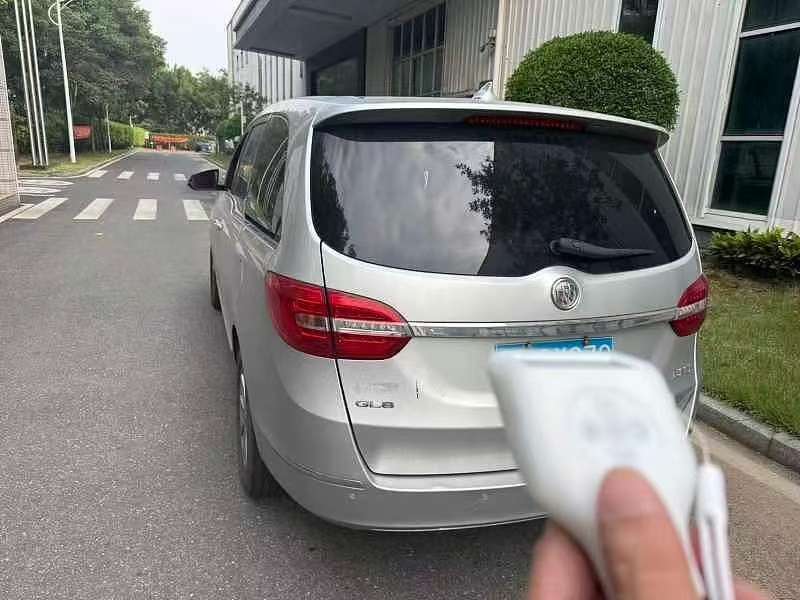 Buick GL8 2.4L LT Luxury Business Executive Edition 2