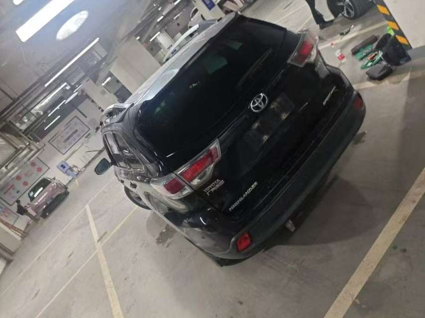 Toyota Highlander 2.0T AWD Luxury 7-Seater 4