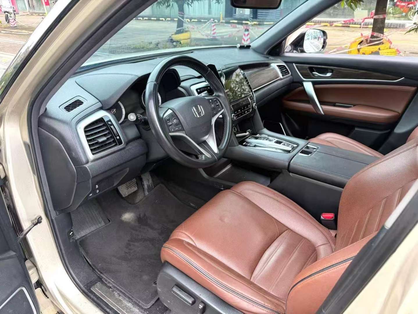 Honda UR-V 2017 2.0T 370TURBO AWD Premium Edition 8