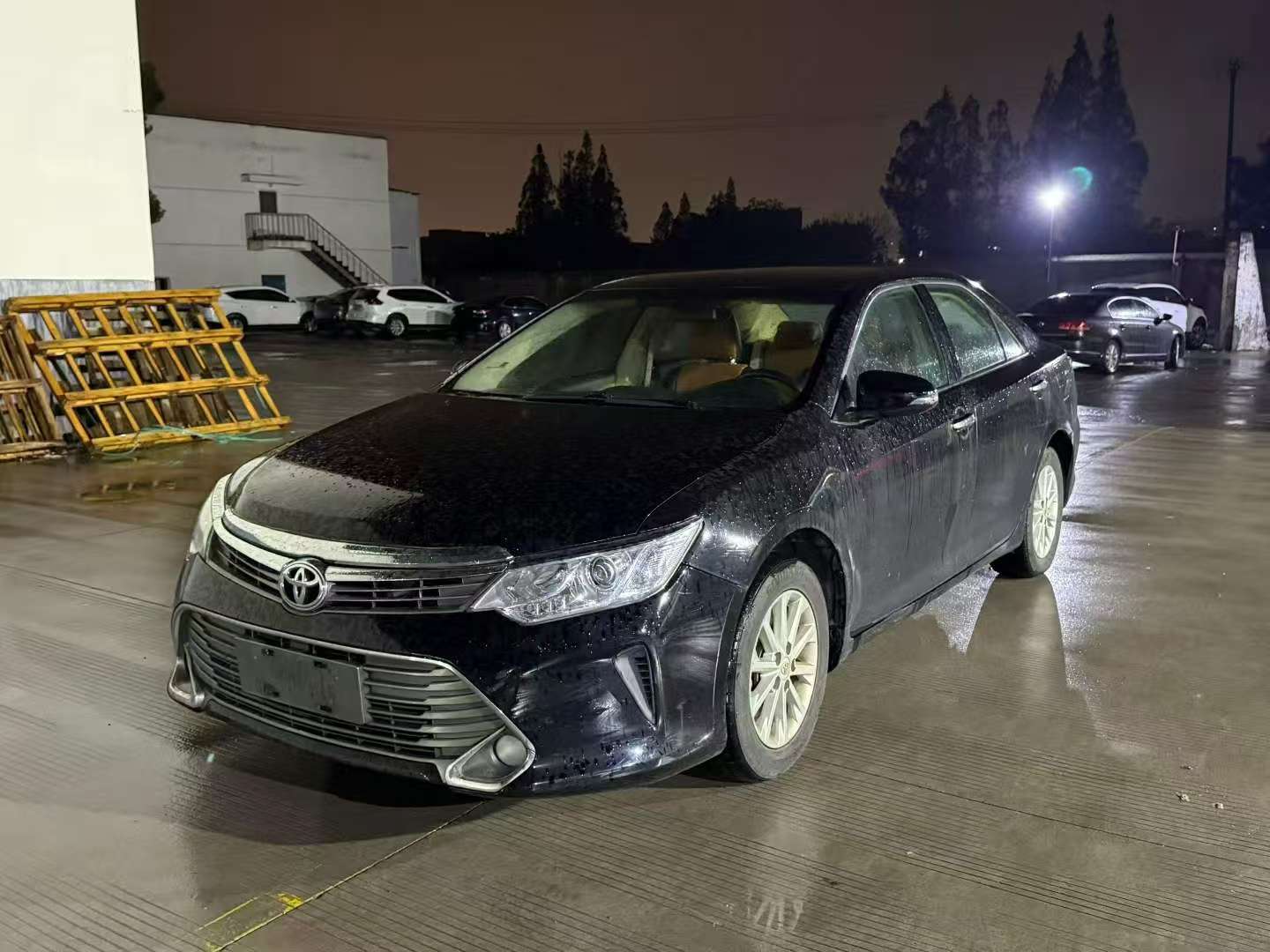 Toyota Camry 2015 2.0E Power Sunroof 3