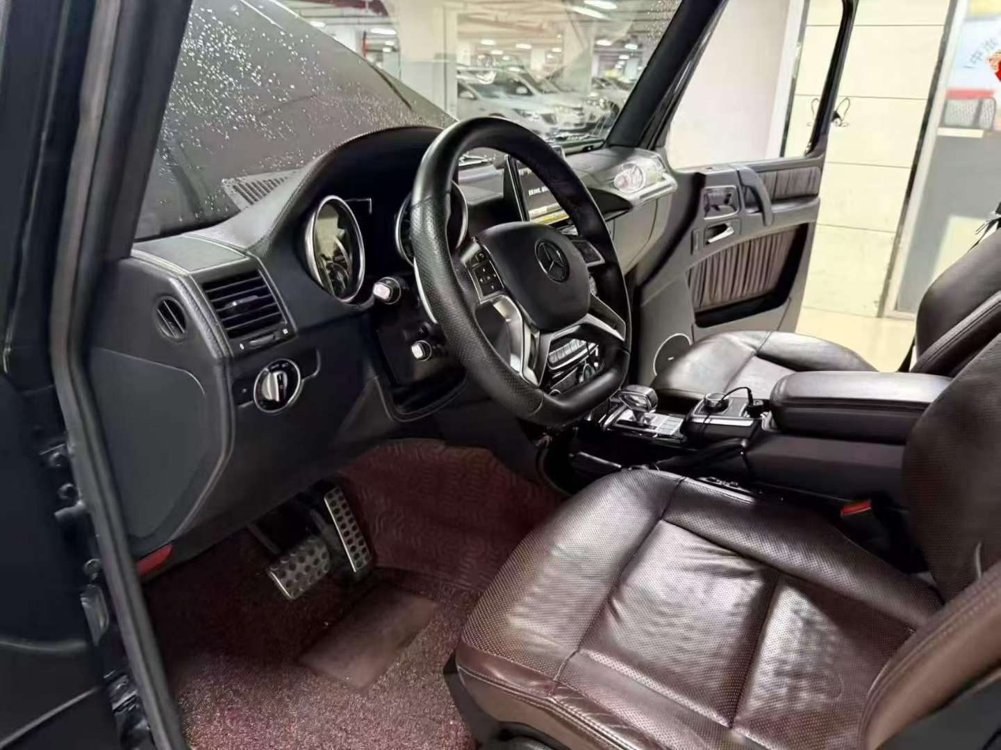 Mercedes-Benz G-Class 8
