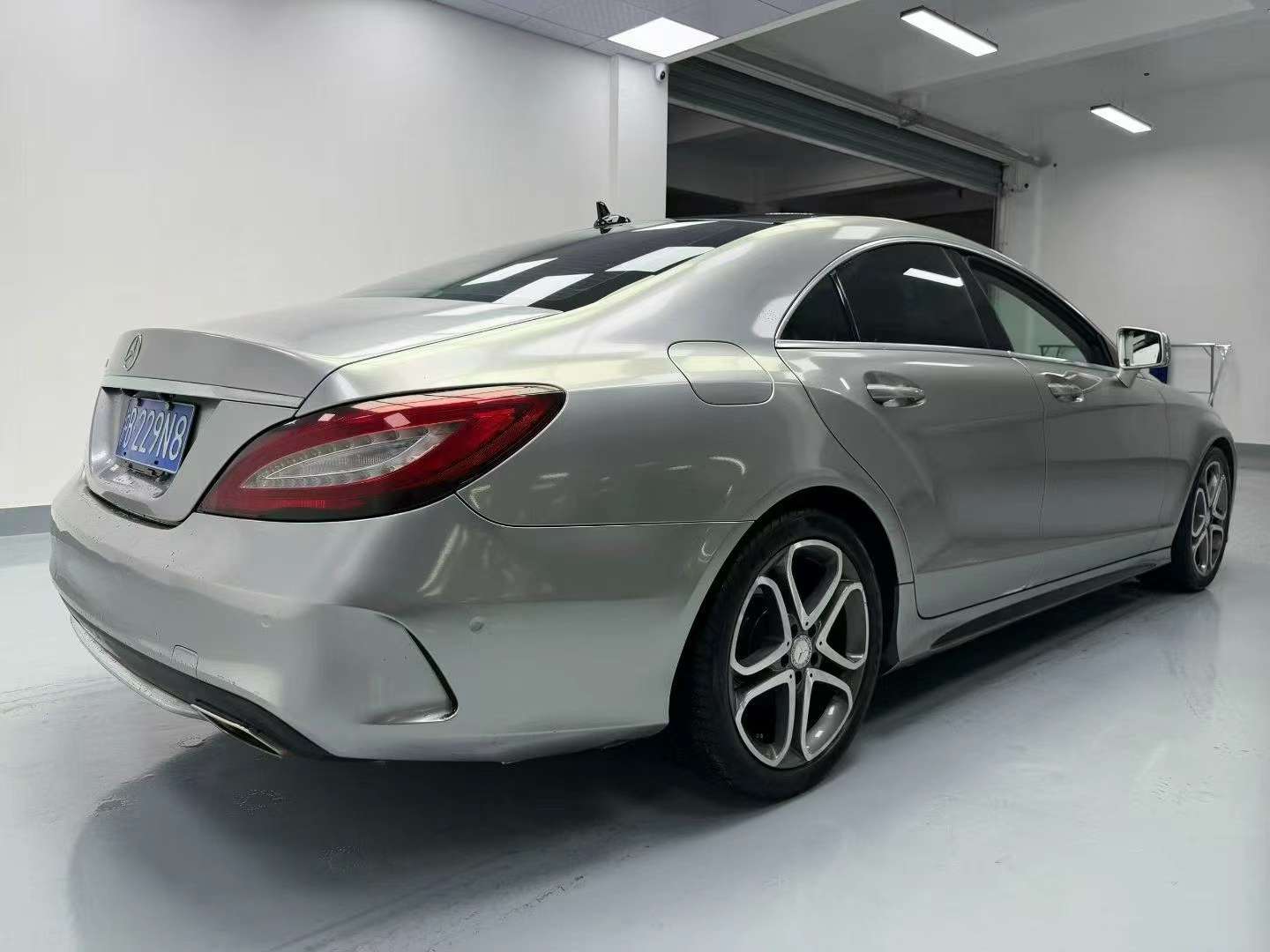 Mercedes-Benz CLS 6