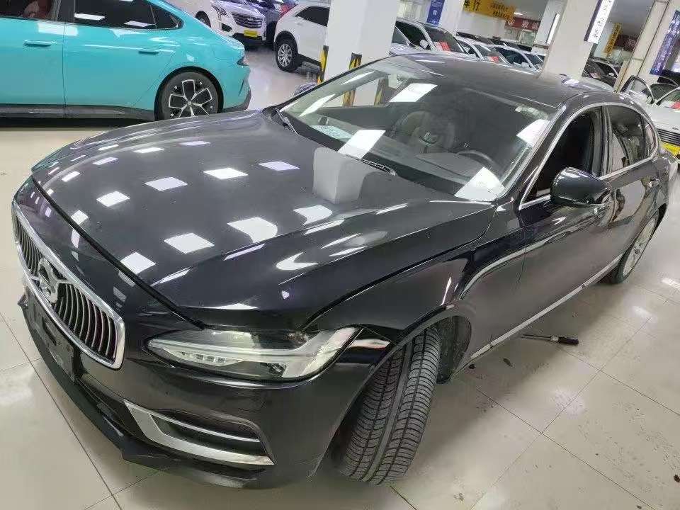 Volvo S90 Zhiyuan Luxury Edition