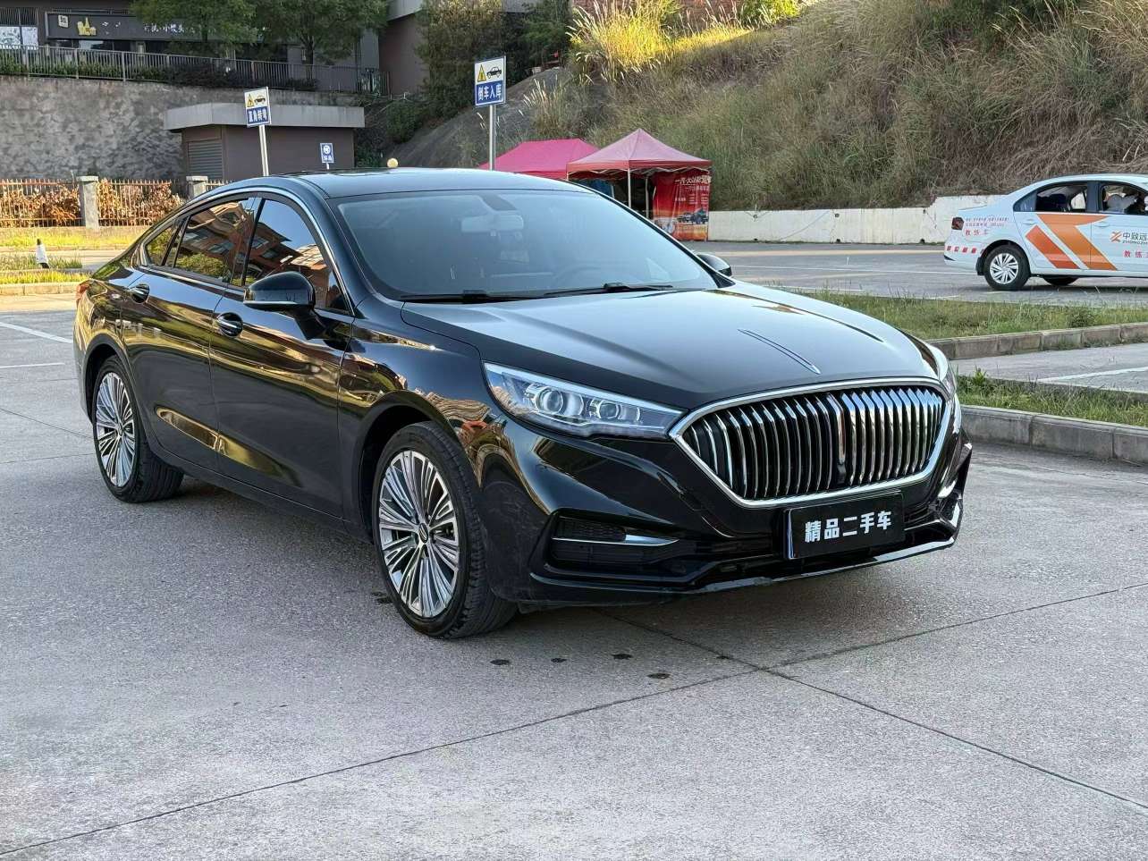 Hongqi H5 3