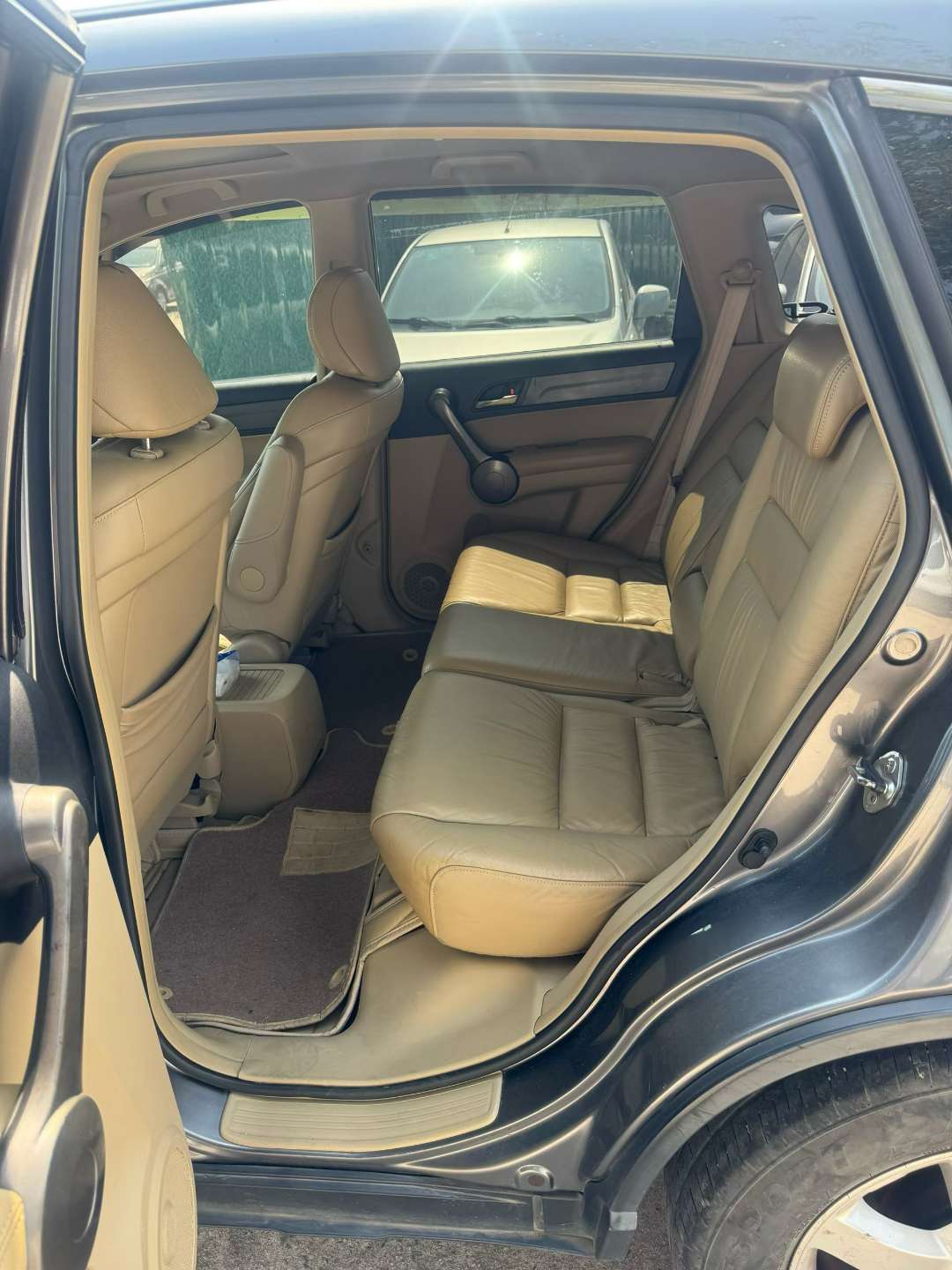 Honda CRV 2.4 AWD Luxury Edition 6