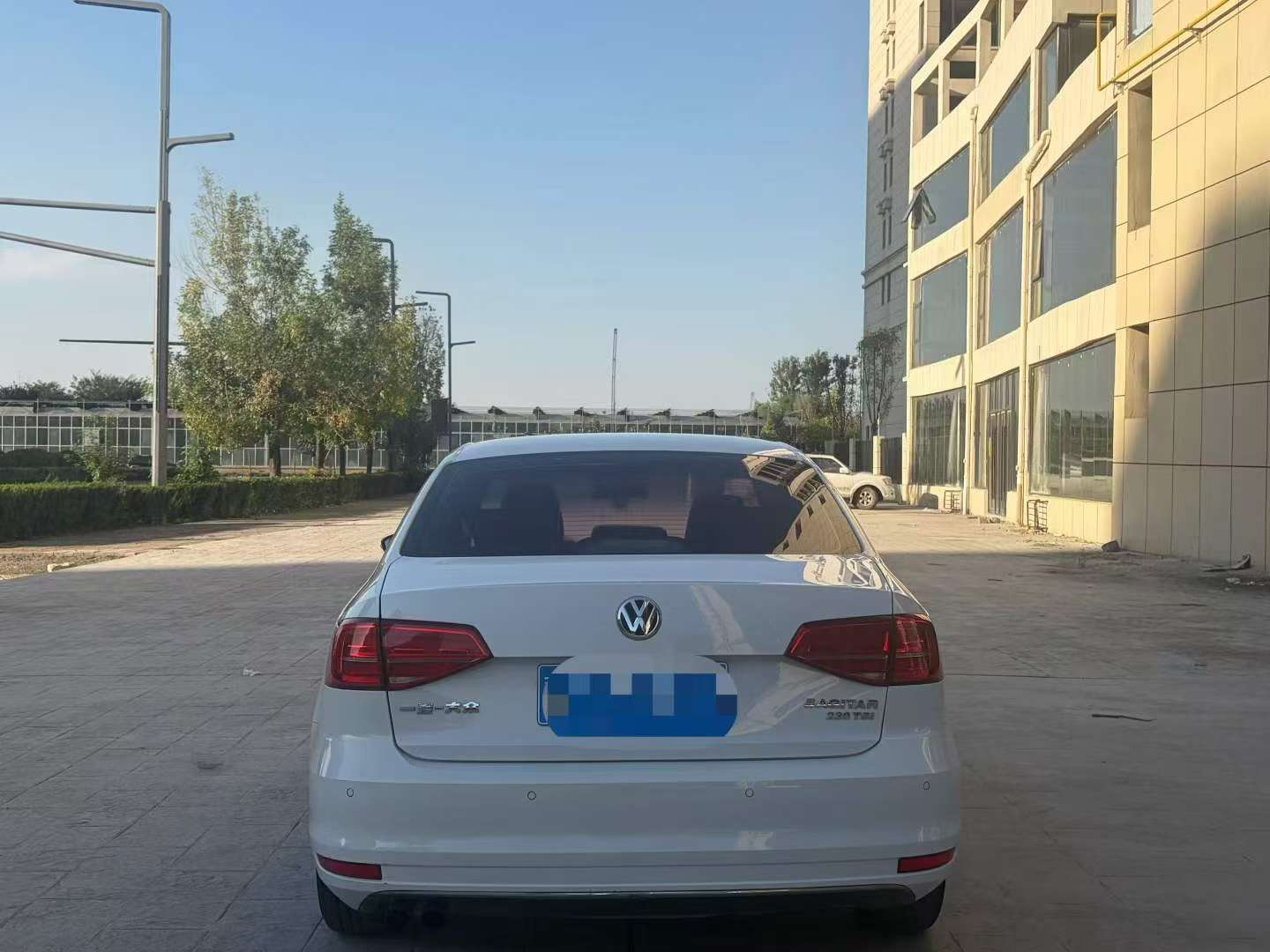 Volkswagen Sagitar 2016 1.4T Automatic 8