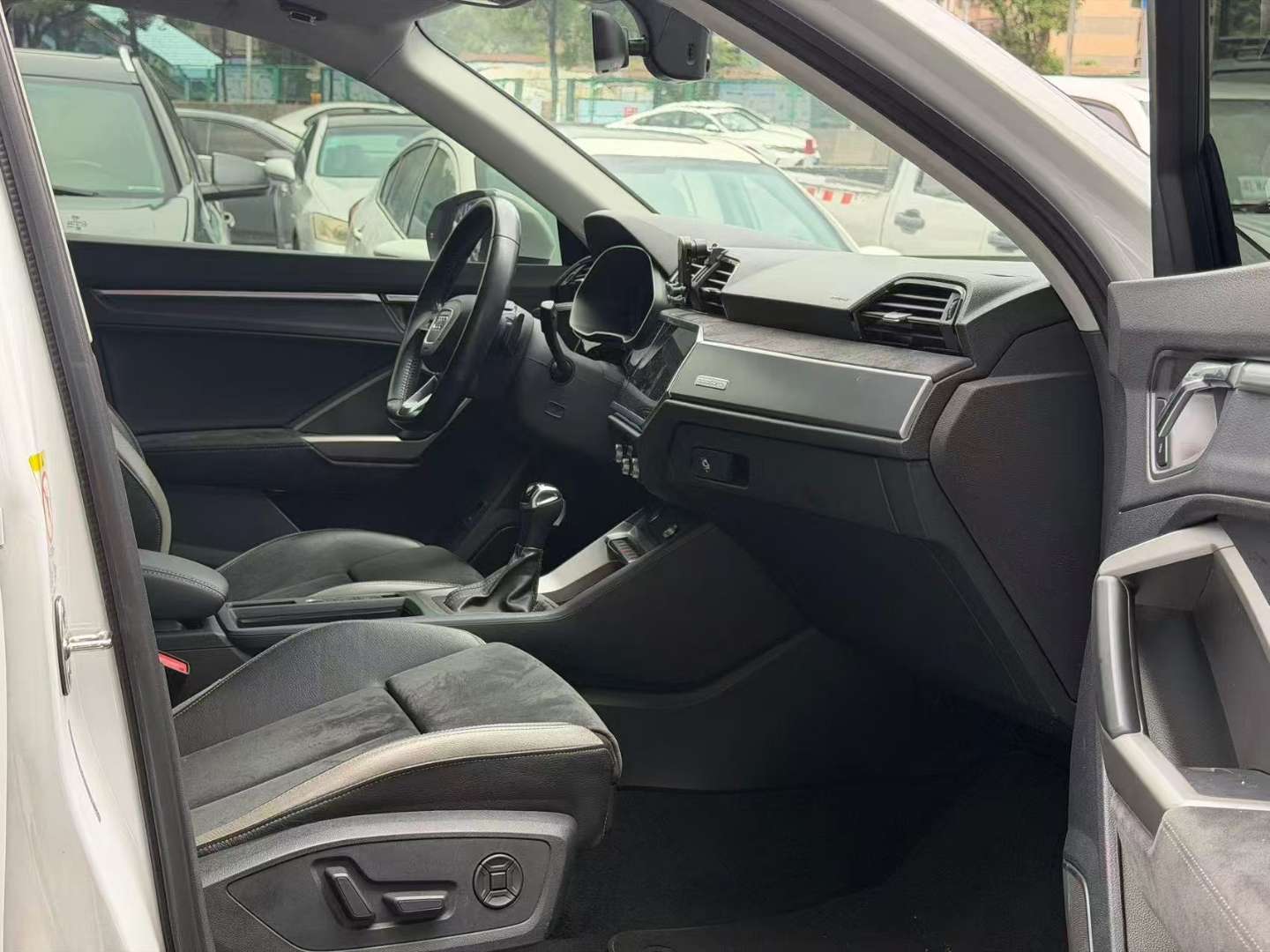 Audi Q3 TFSI 45 quattro Sporty Dynamic Edition 8