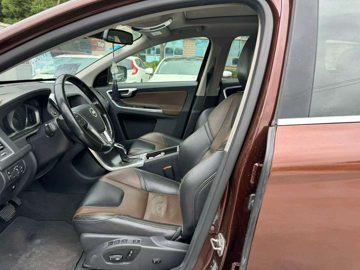 Volvo XC60 2.0T 7