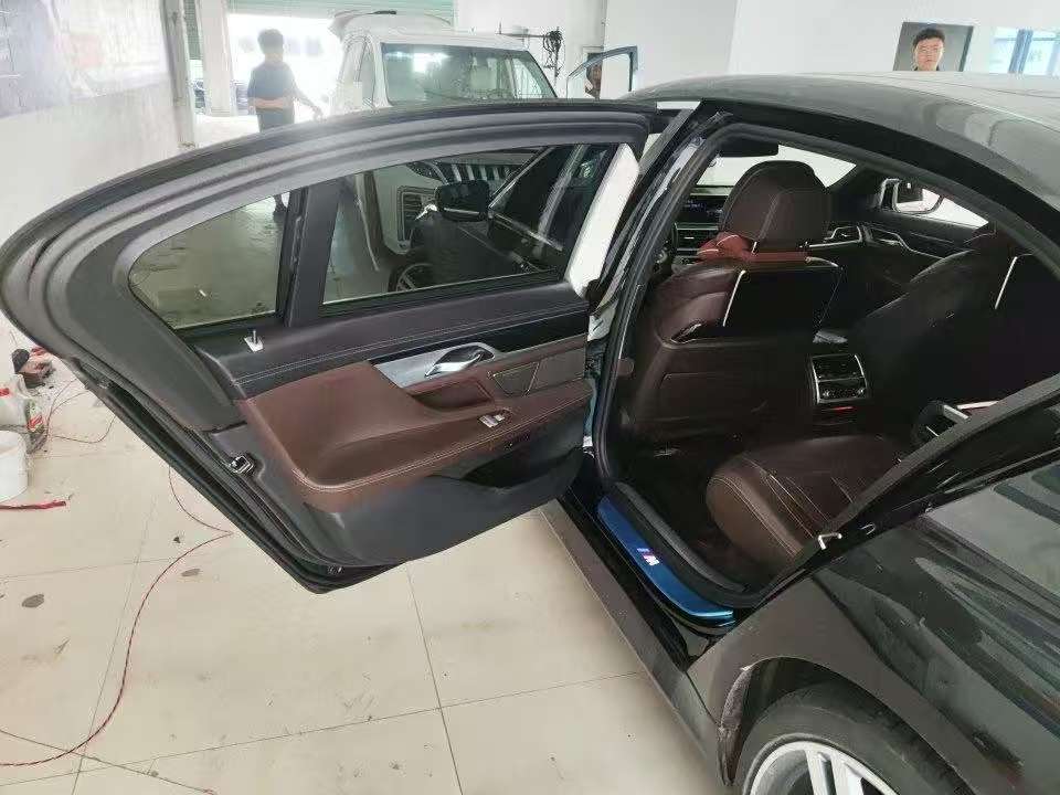 BMW 7 Series 3.0T M Sport Package 7