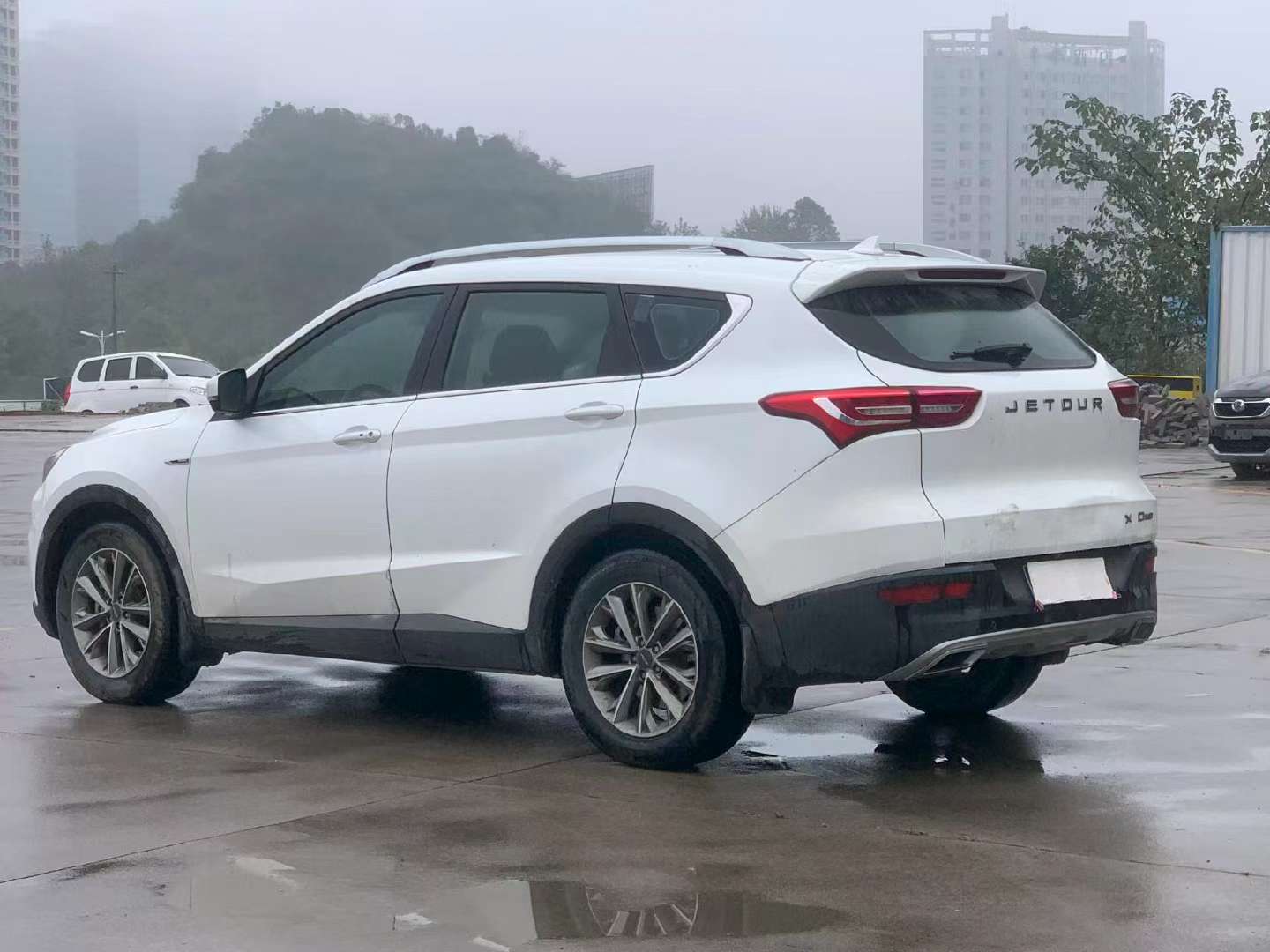Jetour X70 9