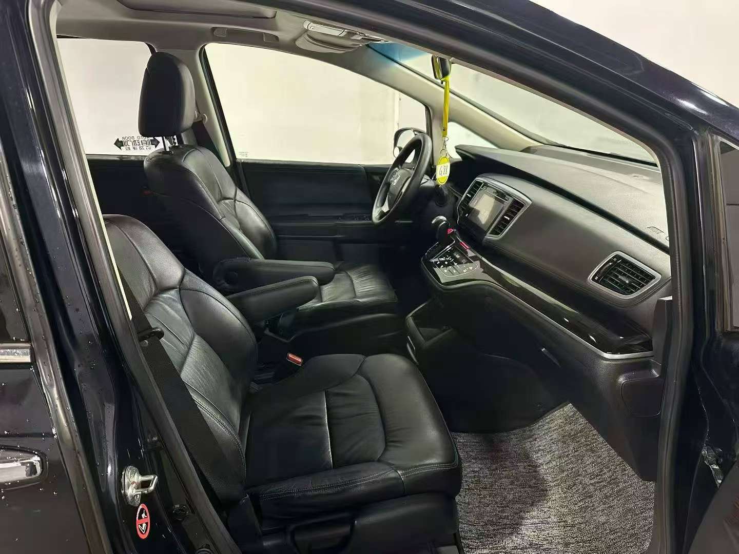 Honda Odyssey 2.4L Luxury Automatic 5
