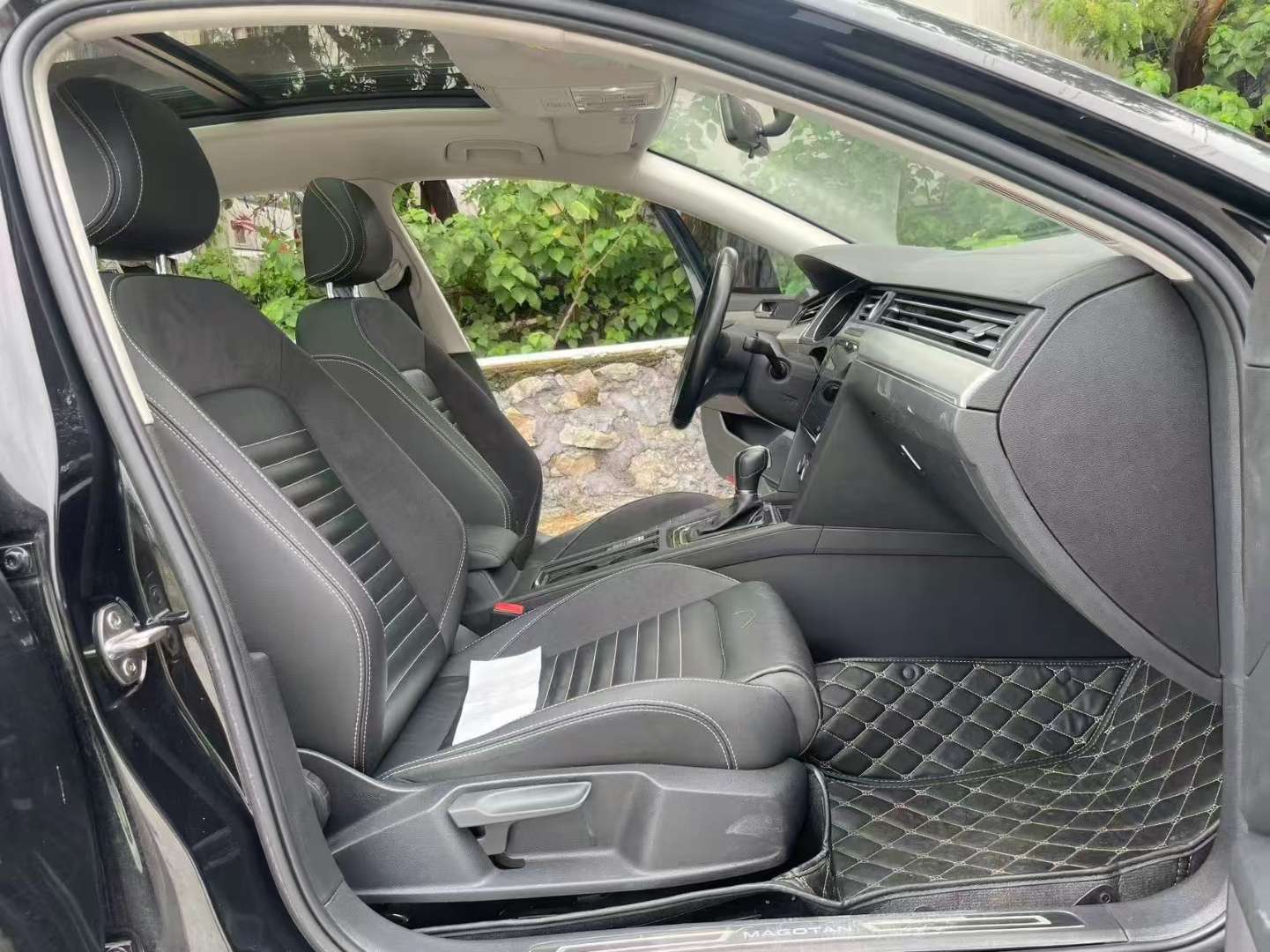Volkswagen Magotan 1.4T Automatic Sunroof Comfort Edition 6