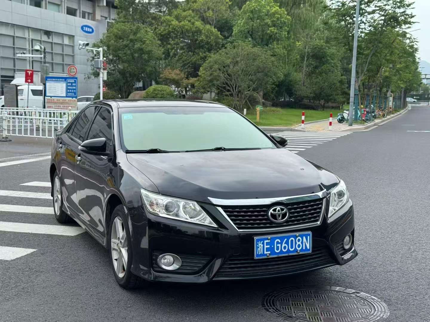 Toyota Camry 2012 2.0L Automatic Sunroof Trim 3
