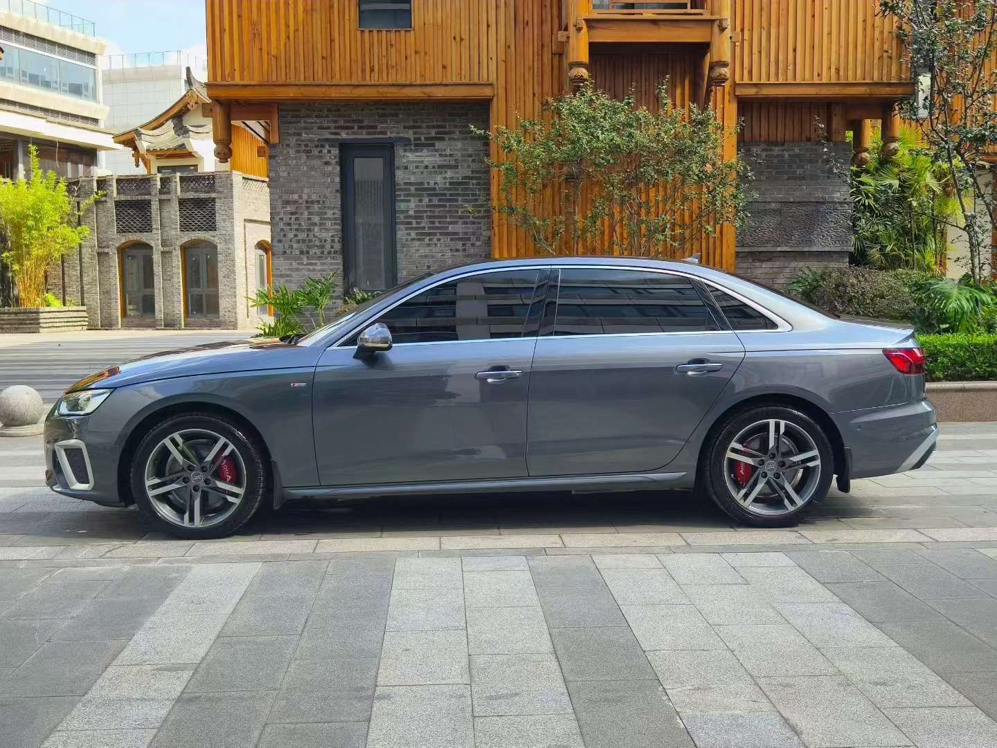 Audi A4L 2020 40 TFSI Luxury Dynamic 7