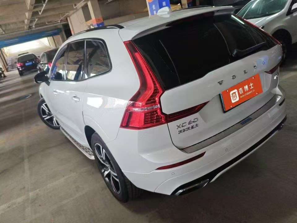 Volvo XC60 2.0T T5 AWD Zhiyuan Sport Edition 3
