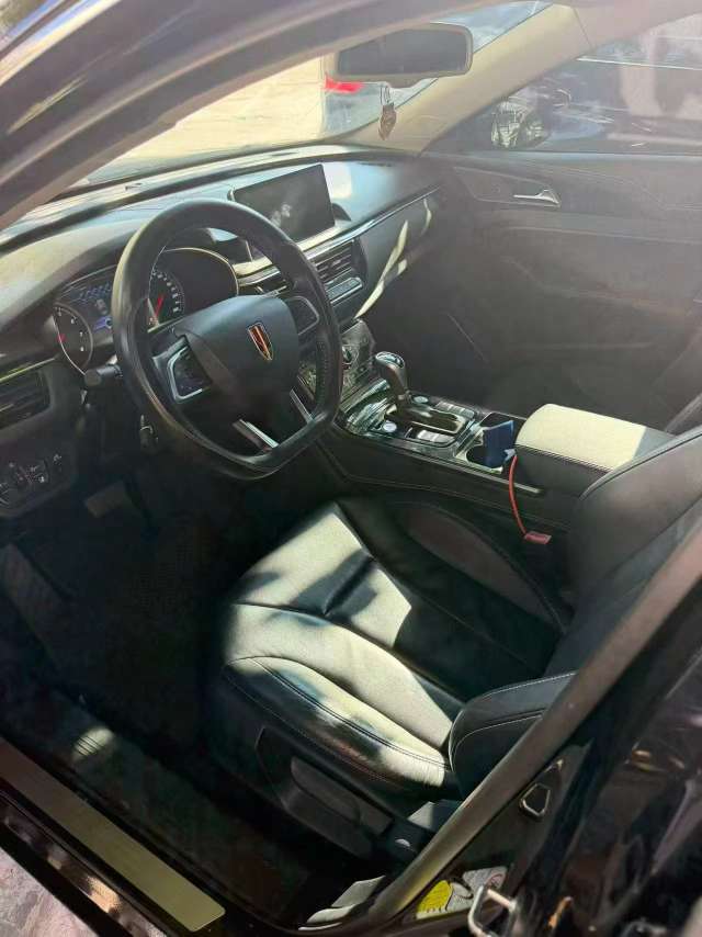 Hongqi H5 1.8T Automatic 3