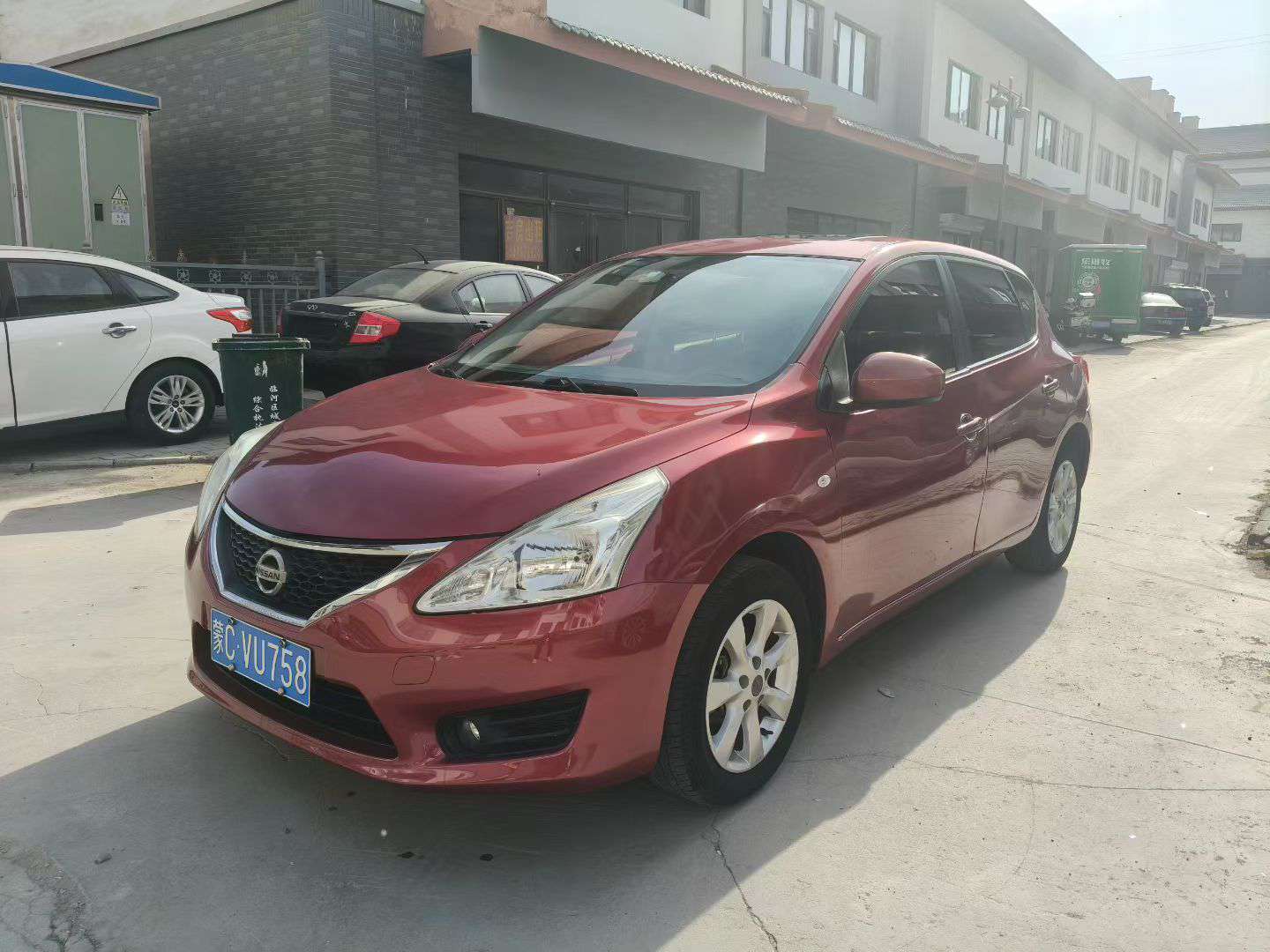Nissan Tiida 3