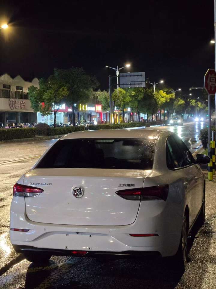 Buick Excelle 2021 1.5L Four-Cylinder 4