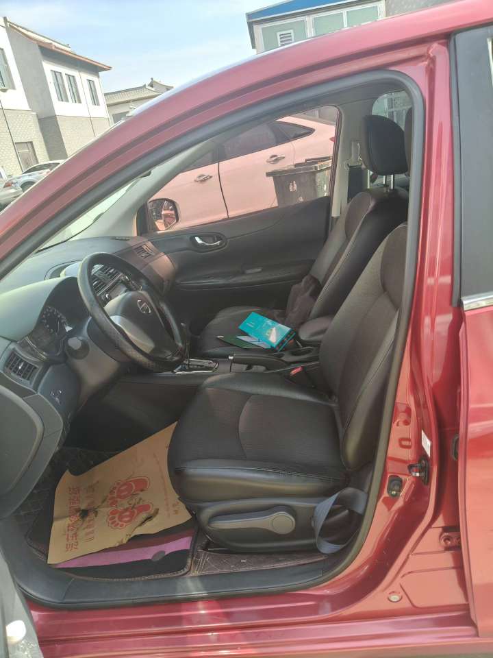 Nissan Tiida 7
