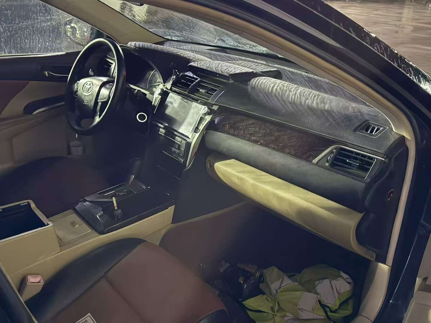 Toyota Camry 2015 2.0E Power Sunroof 6