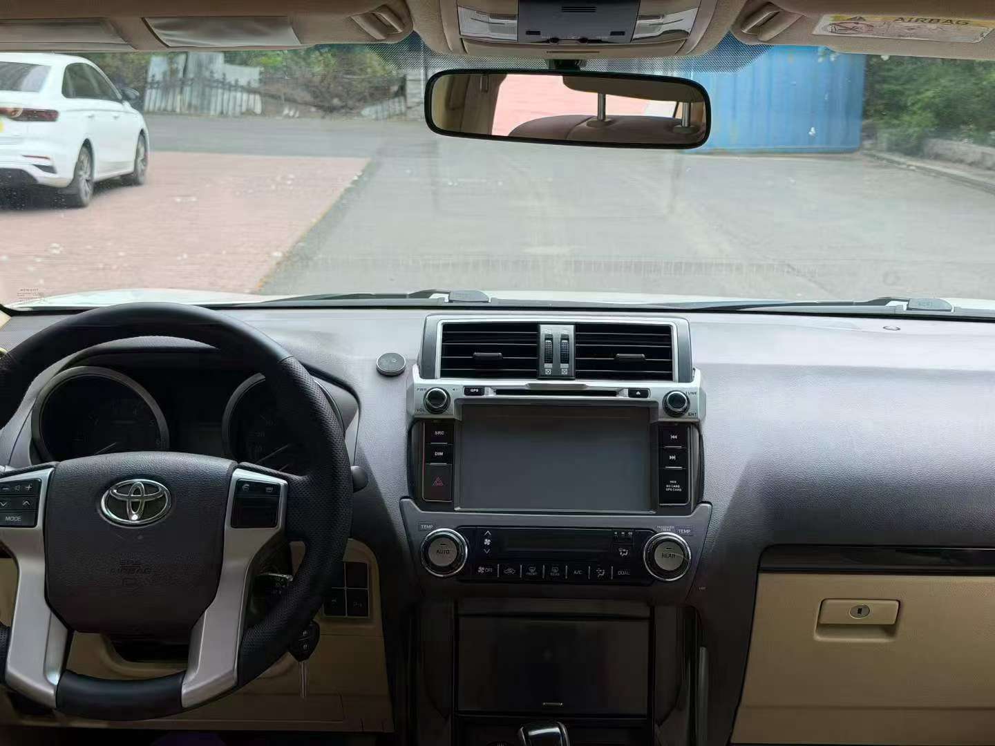 Toyota Prado 2015 Middle East Spec 2.7L 9-Airbag Refrigerator 7-Seater 7