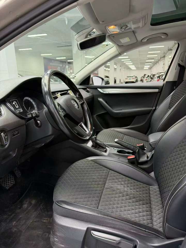 Skoda Octavia 7
