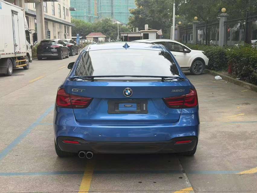 BMW 3 Series GT 2019 320i GT M Sport Package 3