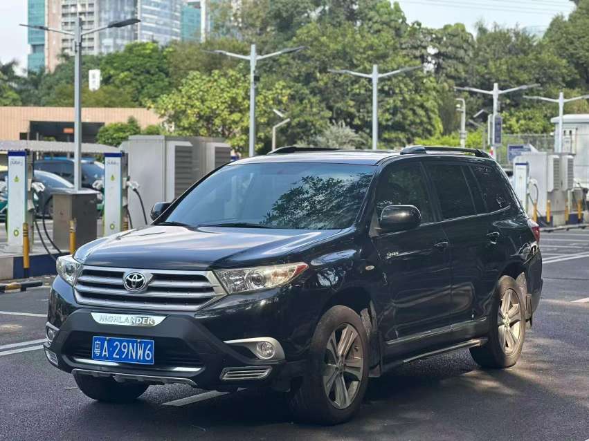 Toyota Highlander 2.7L Automatic Luxury Edition (7-Seater) 2