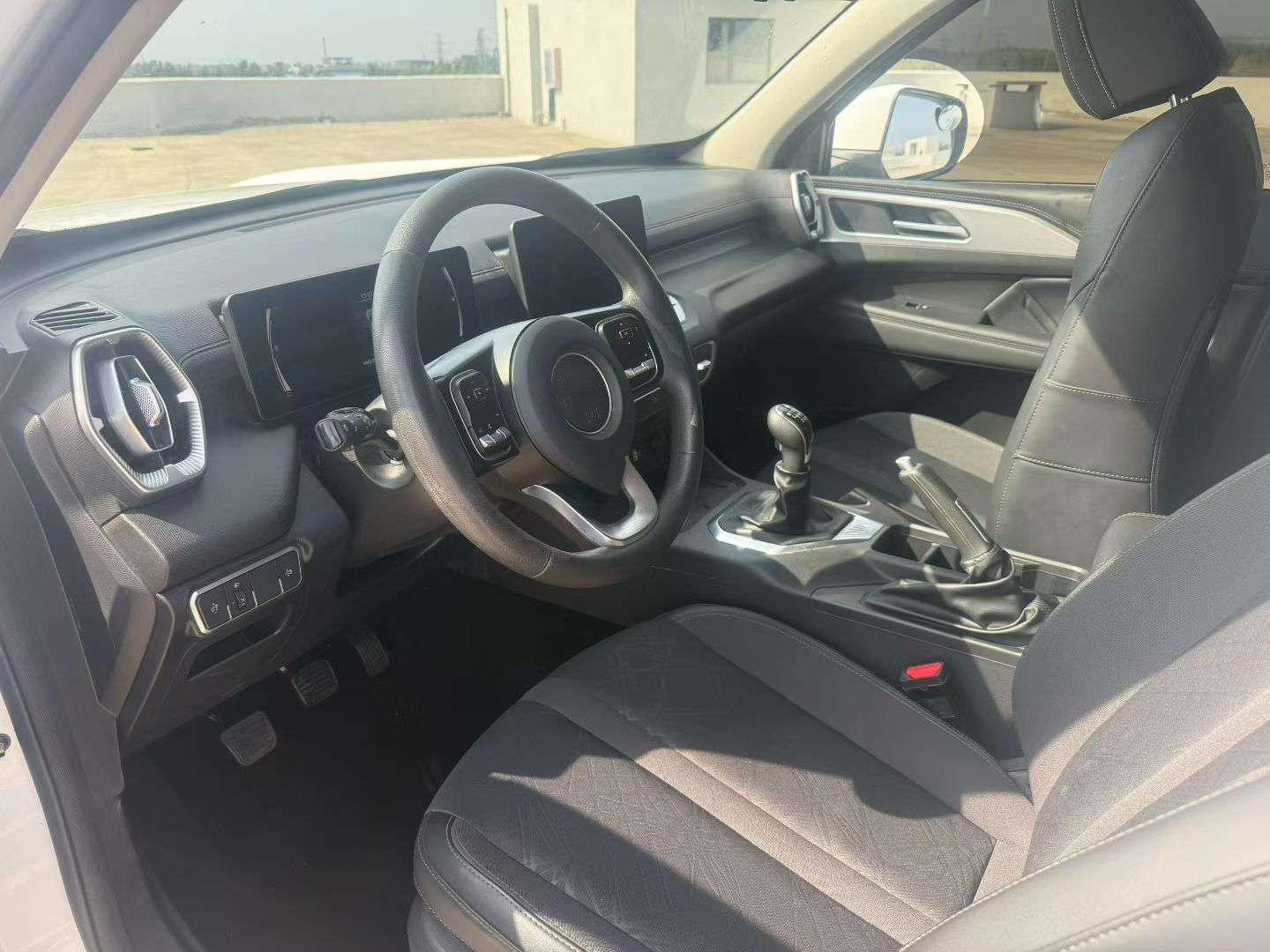 Great Wall King Kong Gun 2.0T Manual Diesel 4WD Elite Long Box 4