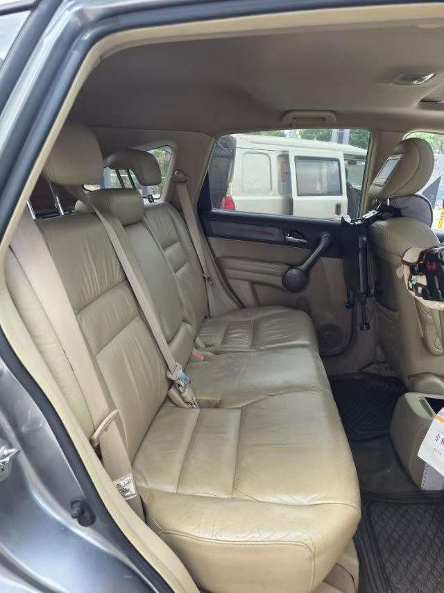 Honda CR-V 2.4L Automatic 4WD Premium Edition 8