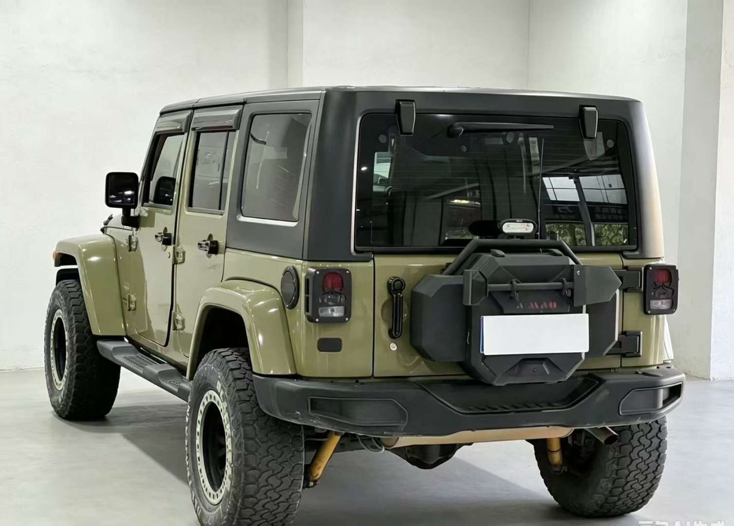 Jeep Wrangler 5
