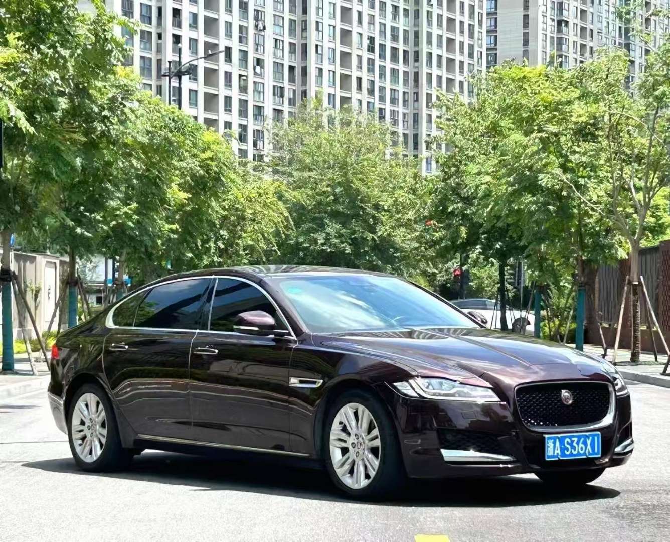 Jaguar XFL 2.0T 250PS Luxury 3