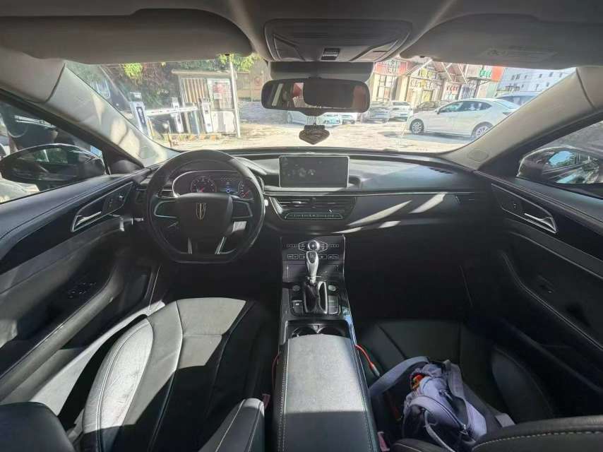 Hongqi H5 1.8T Automatic 5