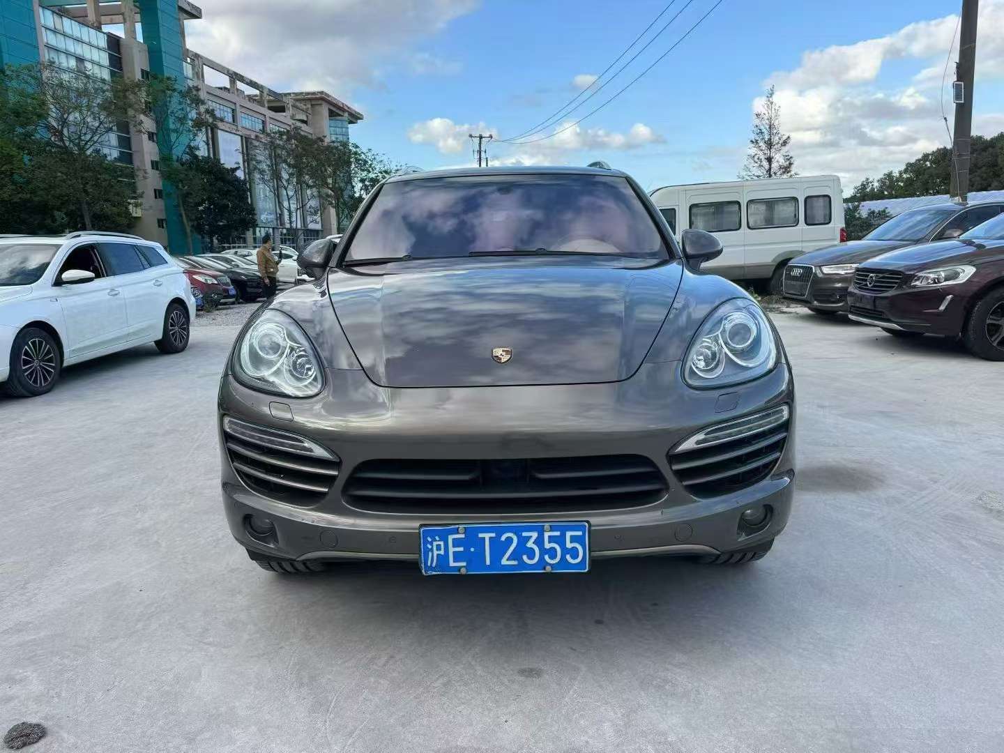 Porsche Cayenne 2012 High Trim with Chassis Lift BOSE Audio