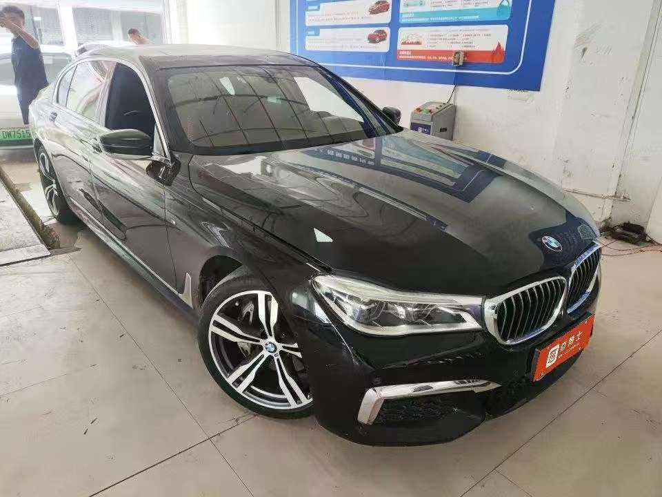 BMW 7 Series 3.0T M Sport Package 2