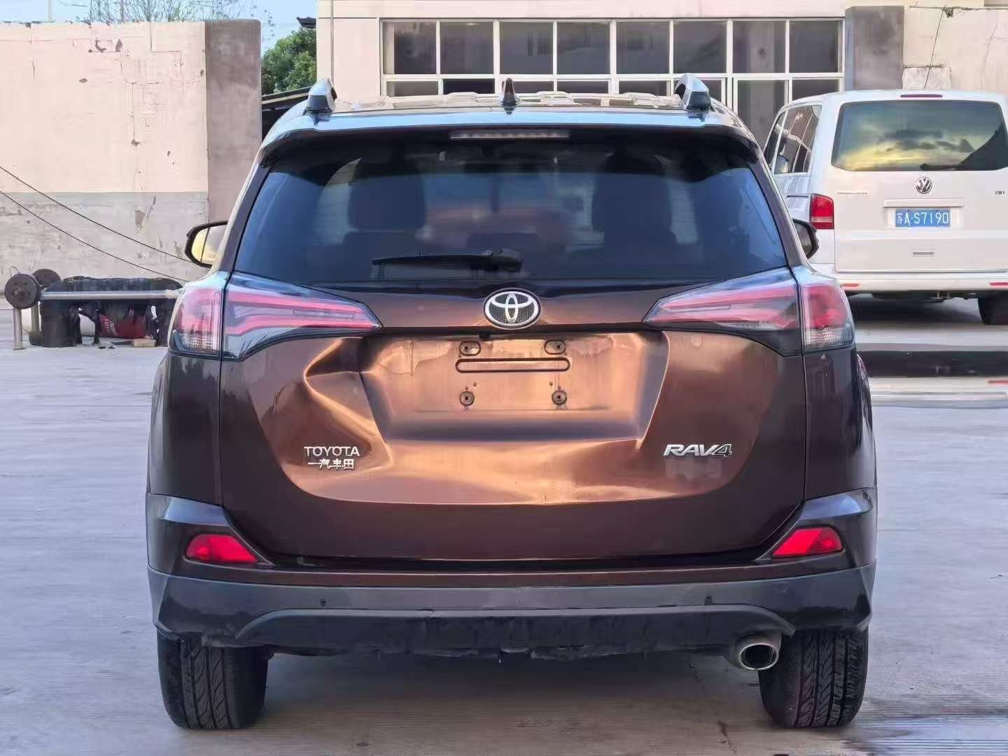 Toyota RAV4 2017 2.0 Automatic Sunroof 8