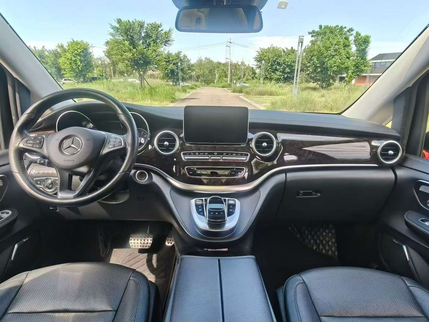 Mercedes-Benz V-Class 2018 V 260 L Exclusive Extended Wheelbase 5