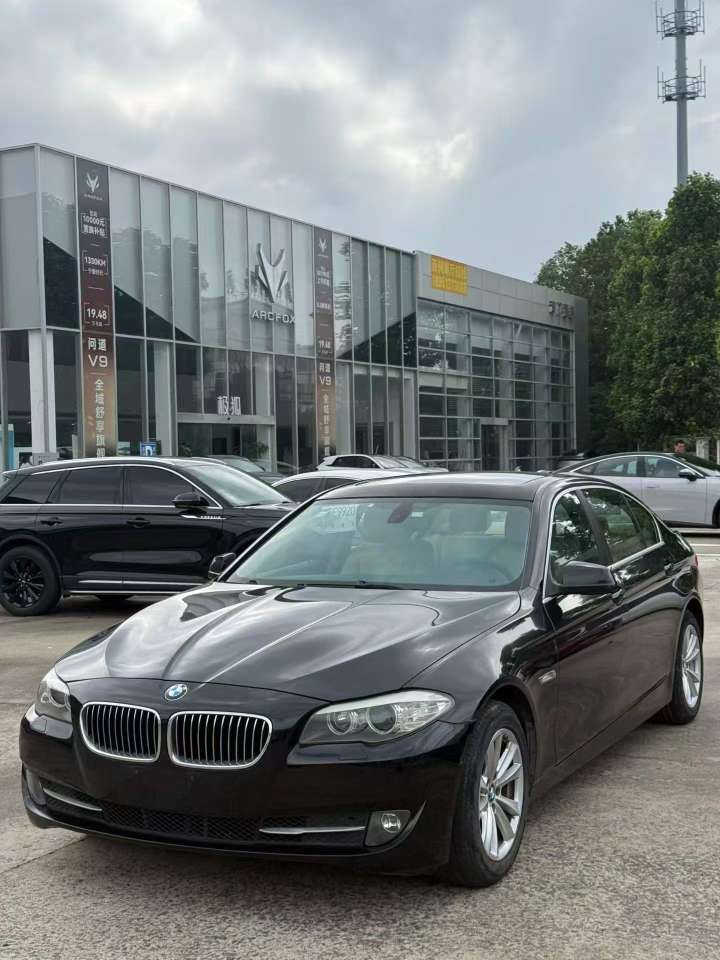 BMW 5 Series 2011 2.5L Automatic Sunroof 2