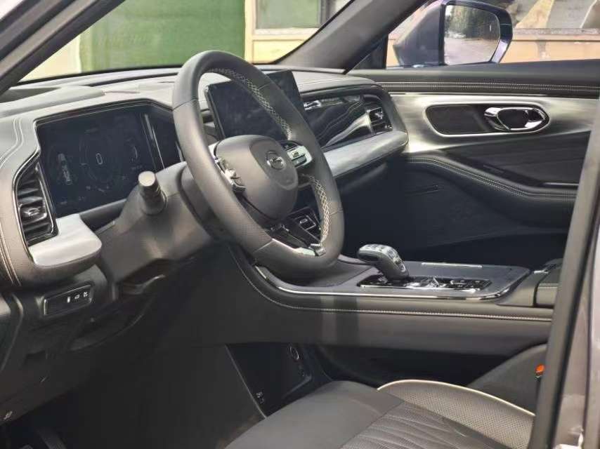GAC GS8 2022 Hybrid 2WD Premium 6-Seater 7