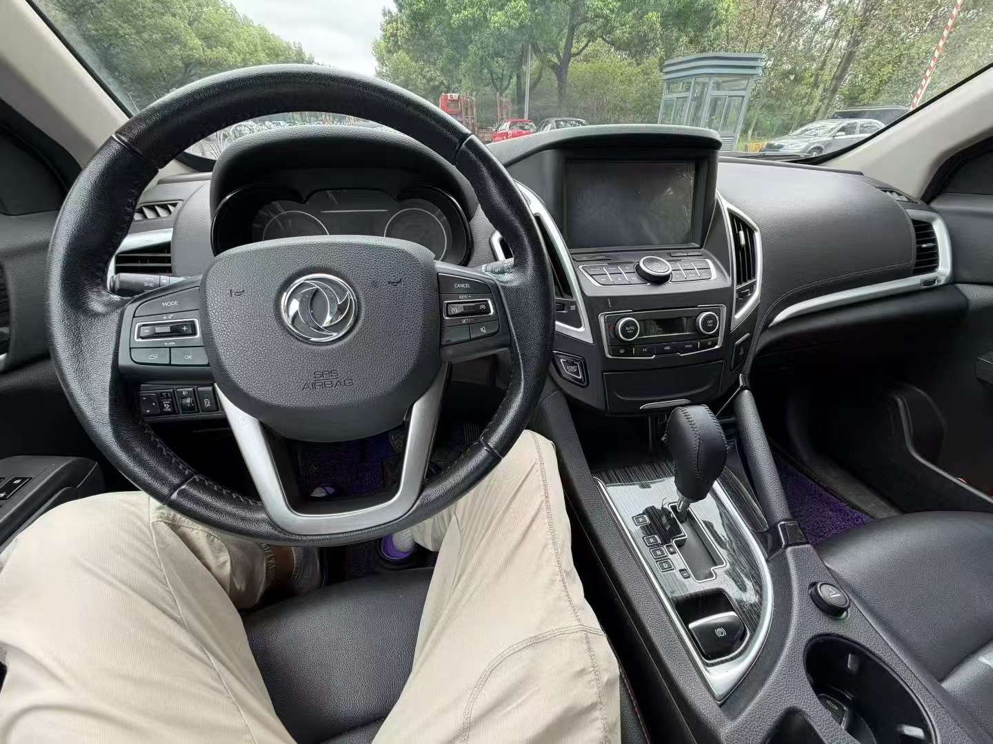 Dongfeng AX7 9