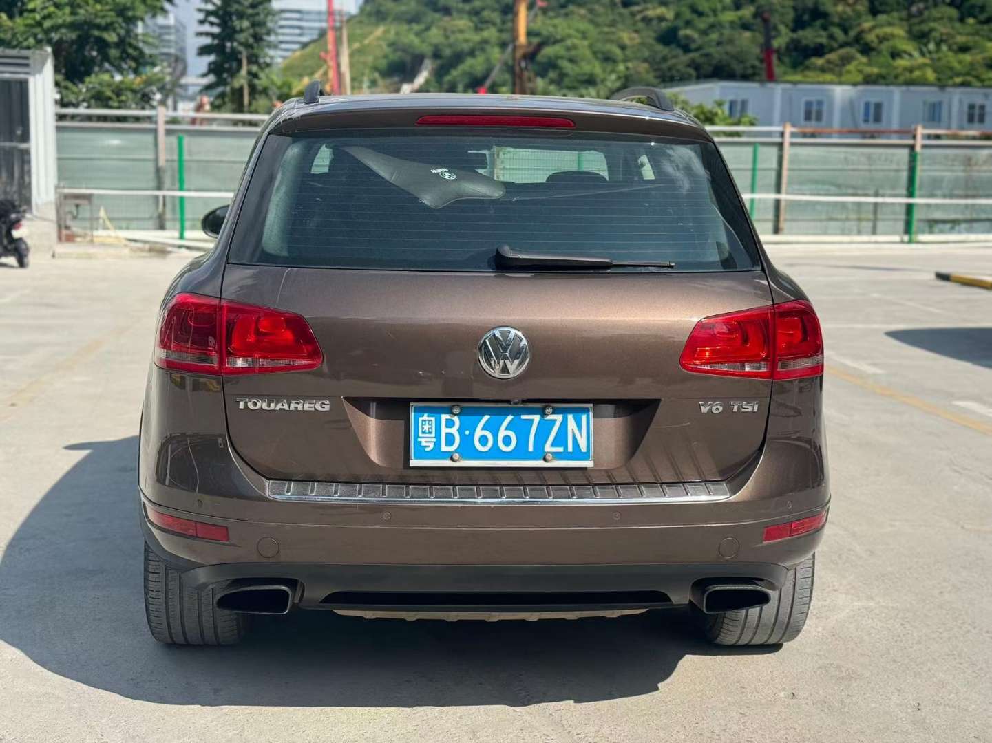 Volkswagen Touareg 3.0T Automatic Sunroof Standard Edition 3