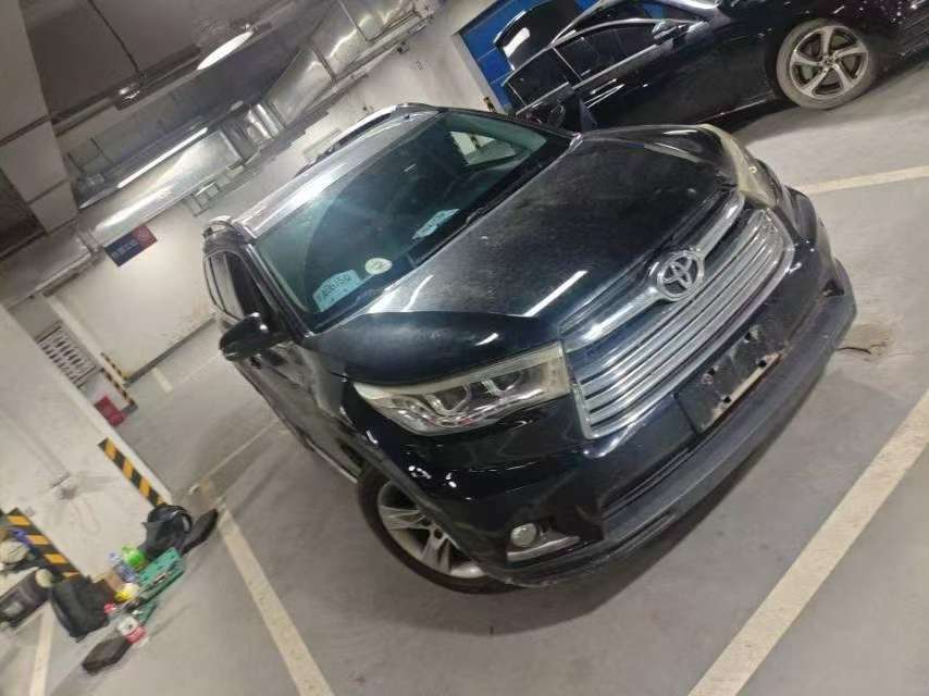 Toyota Highlander 2.0T AWD Luxury 7-Seater 2