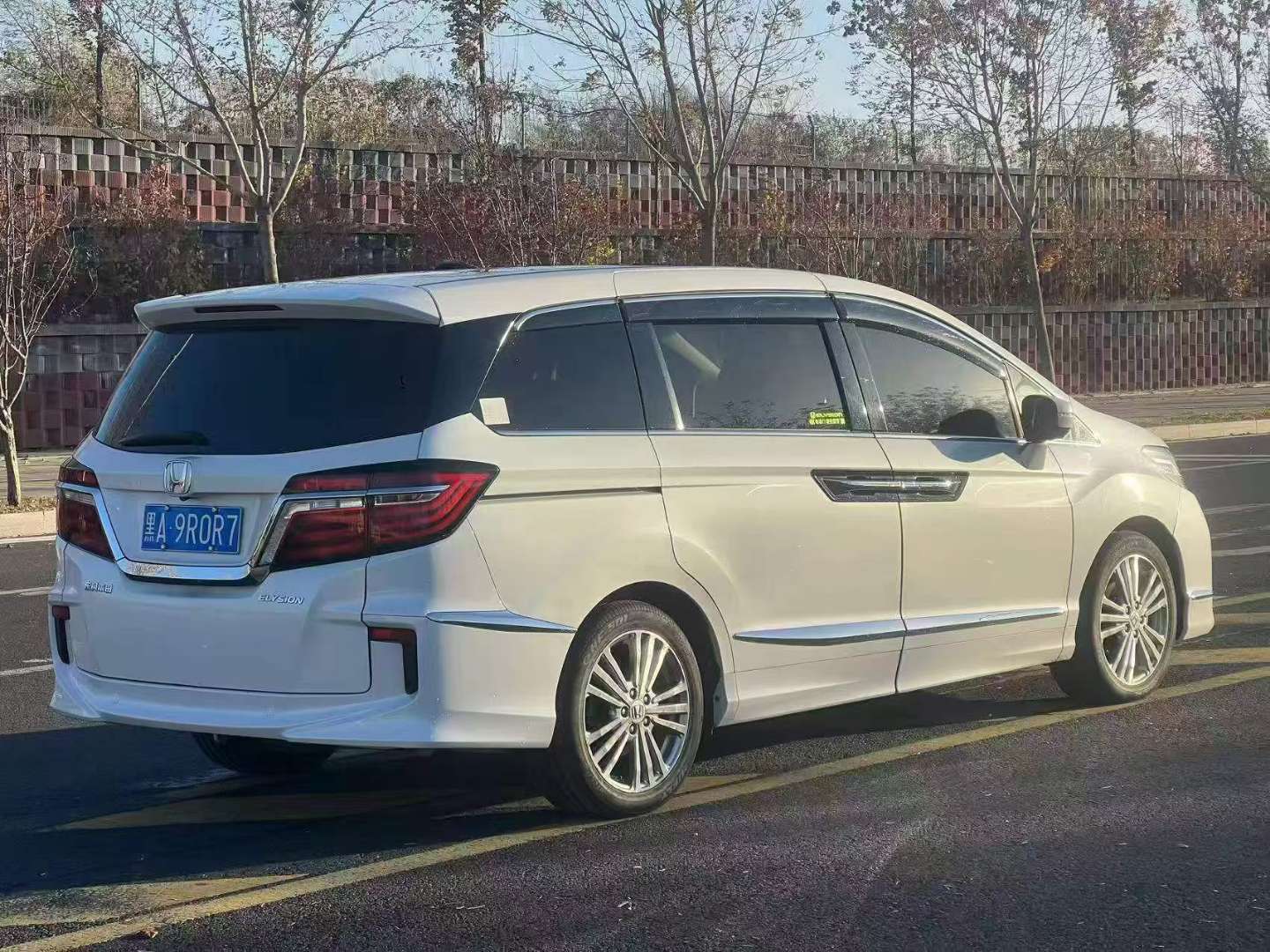 Honda Elysion 2017 Luxury Edition 2.4 Automatic 4